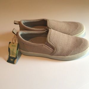 Earth zen groove vegan slip on sneakers blush/rose 7.5